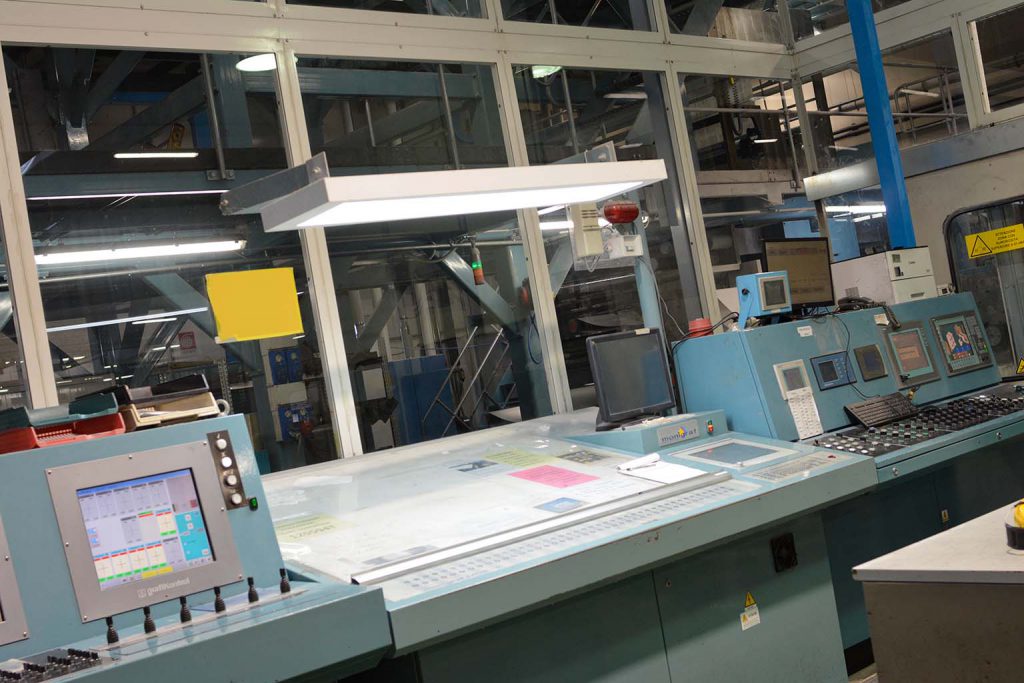 Command and control station of a web offset printing machine | Legatoria Editoriale Giovanni Olivotto L.E.G.O. S.p.A. – https://www.legogroup.com