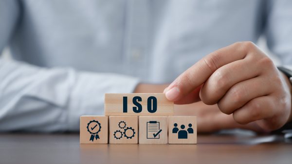 Concetto di controllo della qualità degli standard ISO